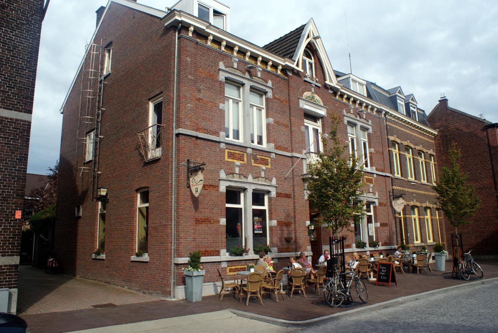 Hotel Le Bonheur Eijsden Eksteriør bilde